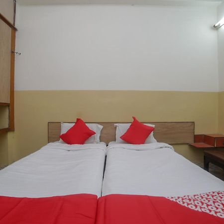 Oyo 46697 Hotel Gopi Nagpur Buitenkant foto