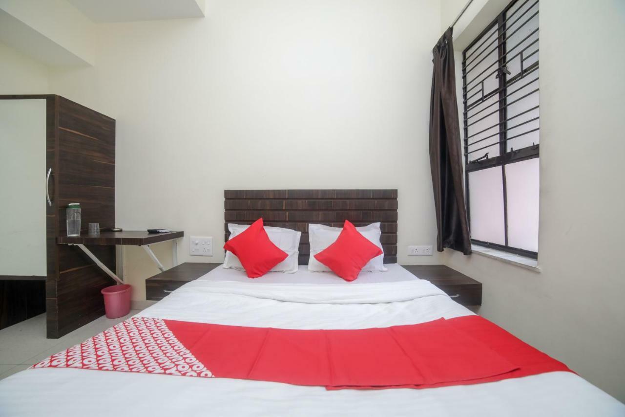 Oyo 46697 Hotel Gopi Nagpur Buitenkant foto